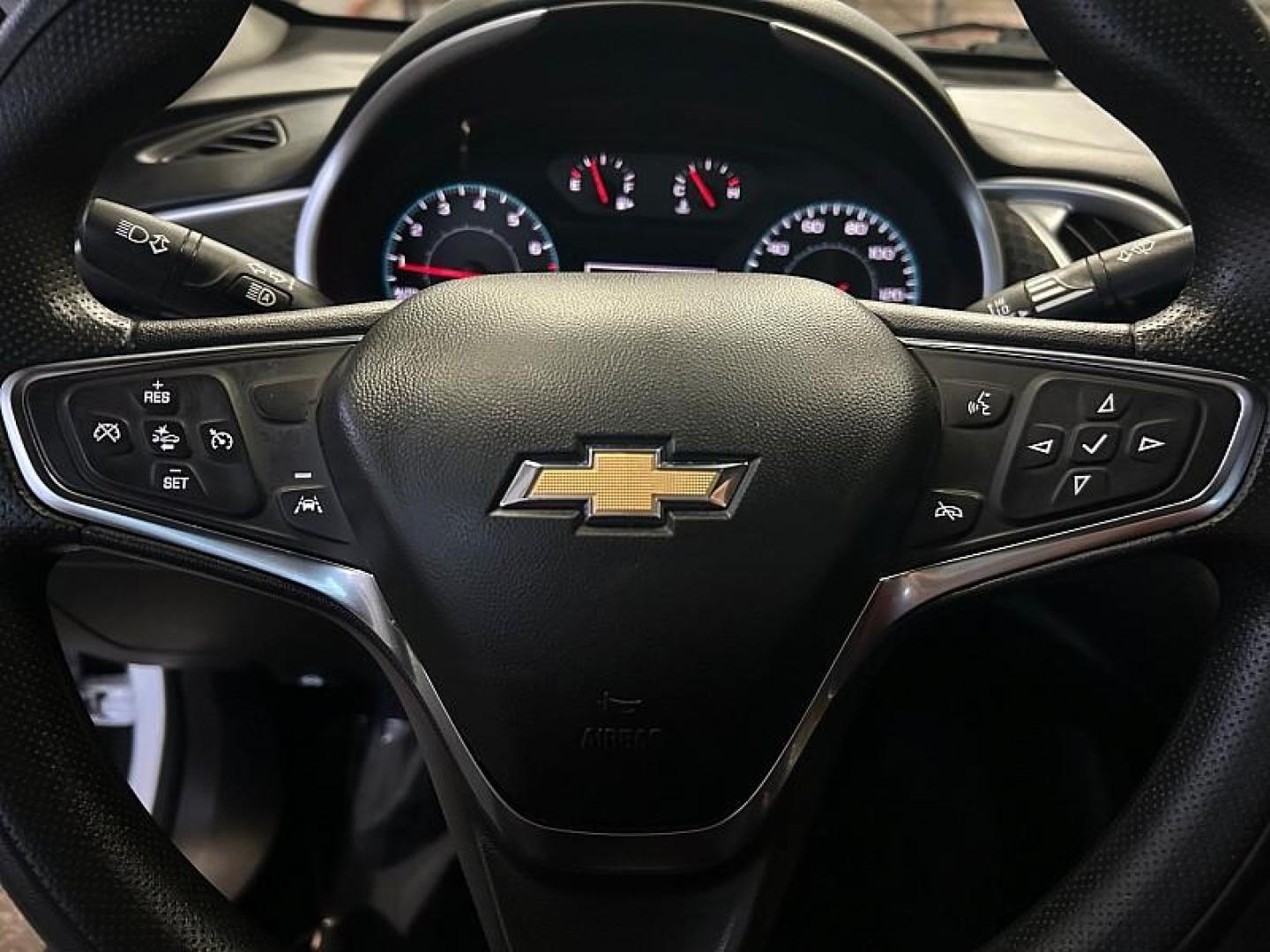 2024 WHITE Chevrolet Malibu (1G1ZD5ST6RF) with an 4-Cyl Turbo 1.5 Liter engine, Automatic CVT transmission, located at 412 Auto Vista Drive, Palmdale, CA, 93551, (661) 945-0620, 34.592636, -118.136681 - Photo#20