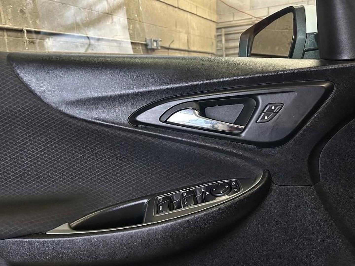 2024 WHITE Chevrolet Malibu (1G1ZD5ST6RF) with an 4-Cyl Turbo 1.5 Liter engine, Automatic CVT transmission, located at 412 Auto Vista Drive, Palmdale, CA, 93551, (661) 945-0620, 34.592636, -118.136681 - Photo#25