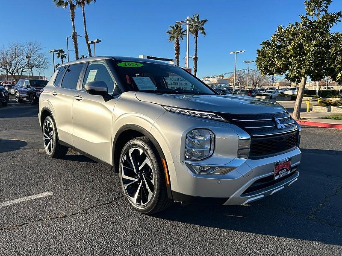 2024 SILVER Mitsubishi Outlander (JA4J4VA84RZ) with an 4-Cyl 2.5 Liter engine, Automatic CVT transmission, located at 412 Auto Vista Drive, Palmdale, CA, 93551, (661) 945-0620, 34.592636, -118.136681 - Photo#0