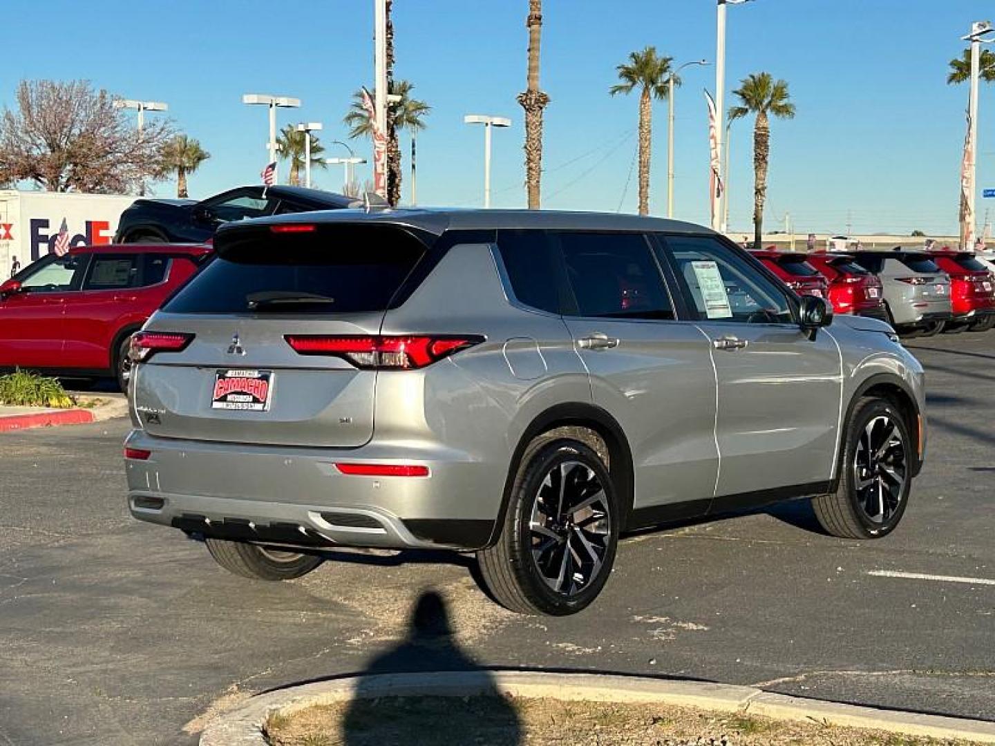 2024 SILVER Mitsubishi Outlander (JA4J4VA84RZ) with an 4-Cyl 2.5 Liter engine, Automatic CVT transmission, located at 412 Auto Vista Drive, Palmdale, CA, 93551, (661) 945-0620, 34.592636, -118.136681 - Photo#6