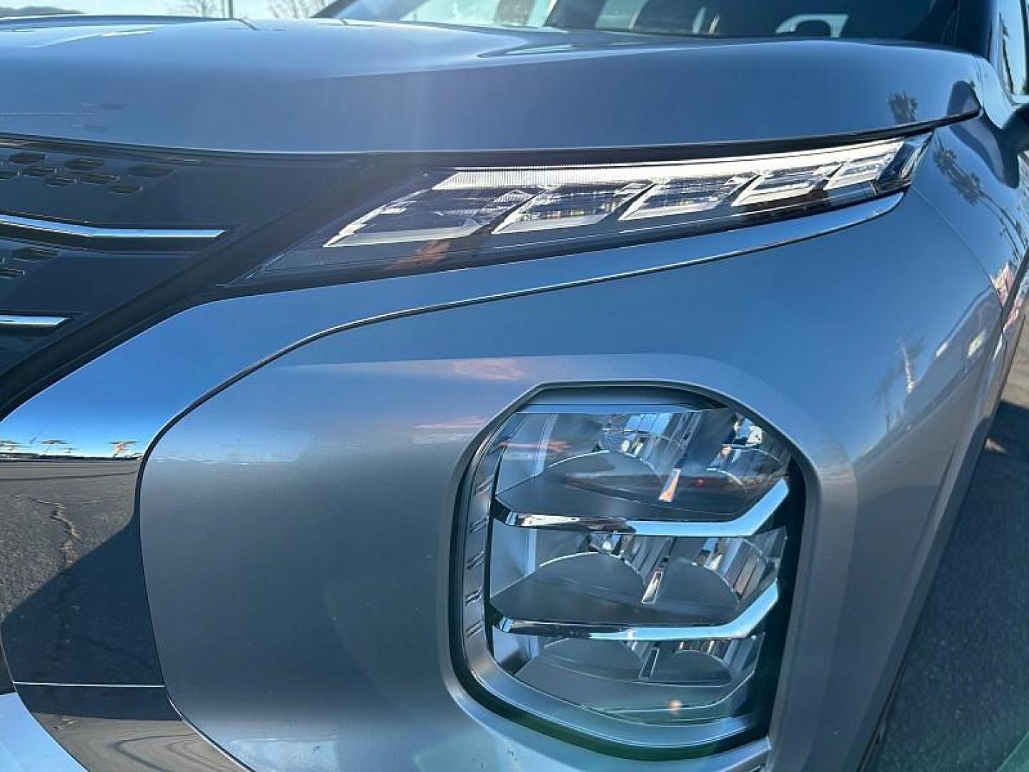 2024 SILVER Mitsubishi Outlander (JA4J4VA84RZ) with an 4-Cyl 2.5 Liter engine, Automatic CVT transmission, located at 412 Auto Vista Drive, Palmdale, CA, 93551, (661) 945-0620, 34.592636, -118.136681 - Photo#10