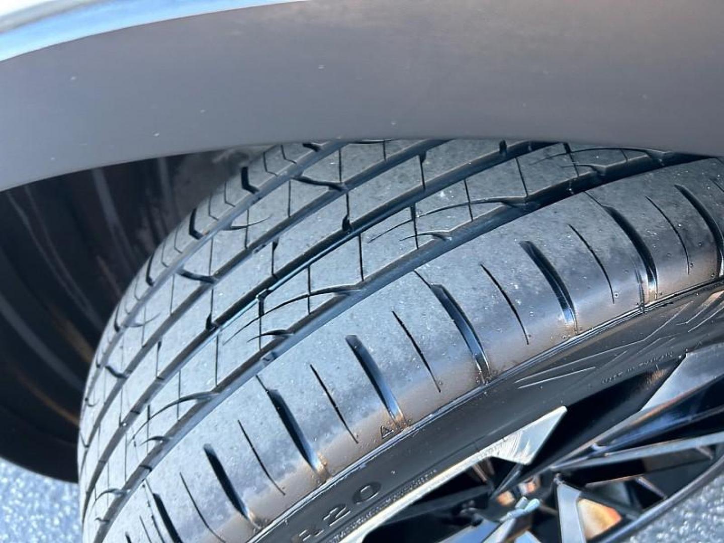 2024 SILVER Mitsubishi Outlander (JA4J4VA84RZ) with an 4-Cyl 2.5 Liter engine, Automatic CVT transmission, located at 412 Auto Vista Drive, Palmdale, CA, 93551, (661) 945-0620, 34.592636, -118.136681 - Photo#13