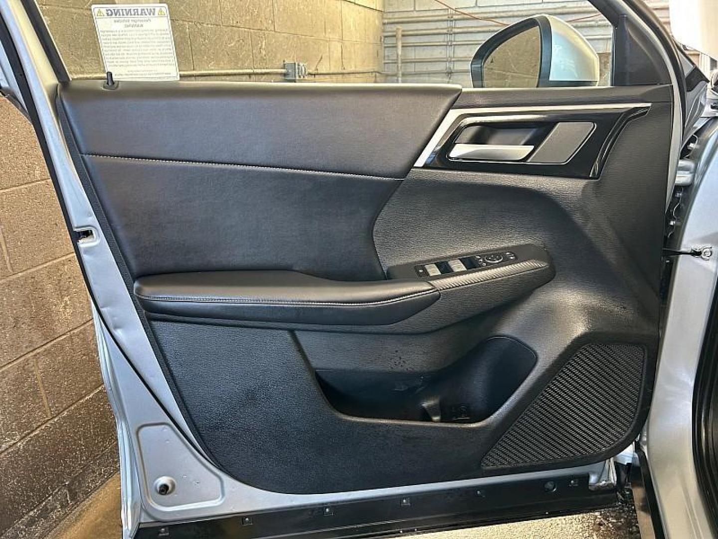 2024 SILVER Mitsubishi Outlander (JA4J4VA84RZ) with an 4-Cyl 2.5 Liter engine, Automatic CVT transmission, located at 412 Auto Vista Drive, Palmdale, CA, 93551, (661) 945-0620, 34.592636, -118.136681 - Photo#17