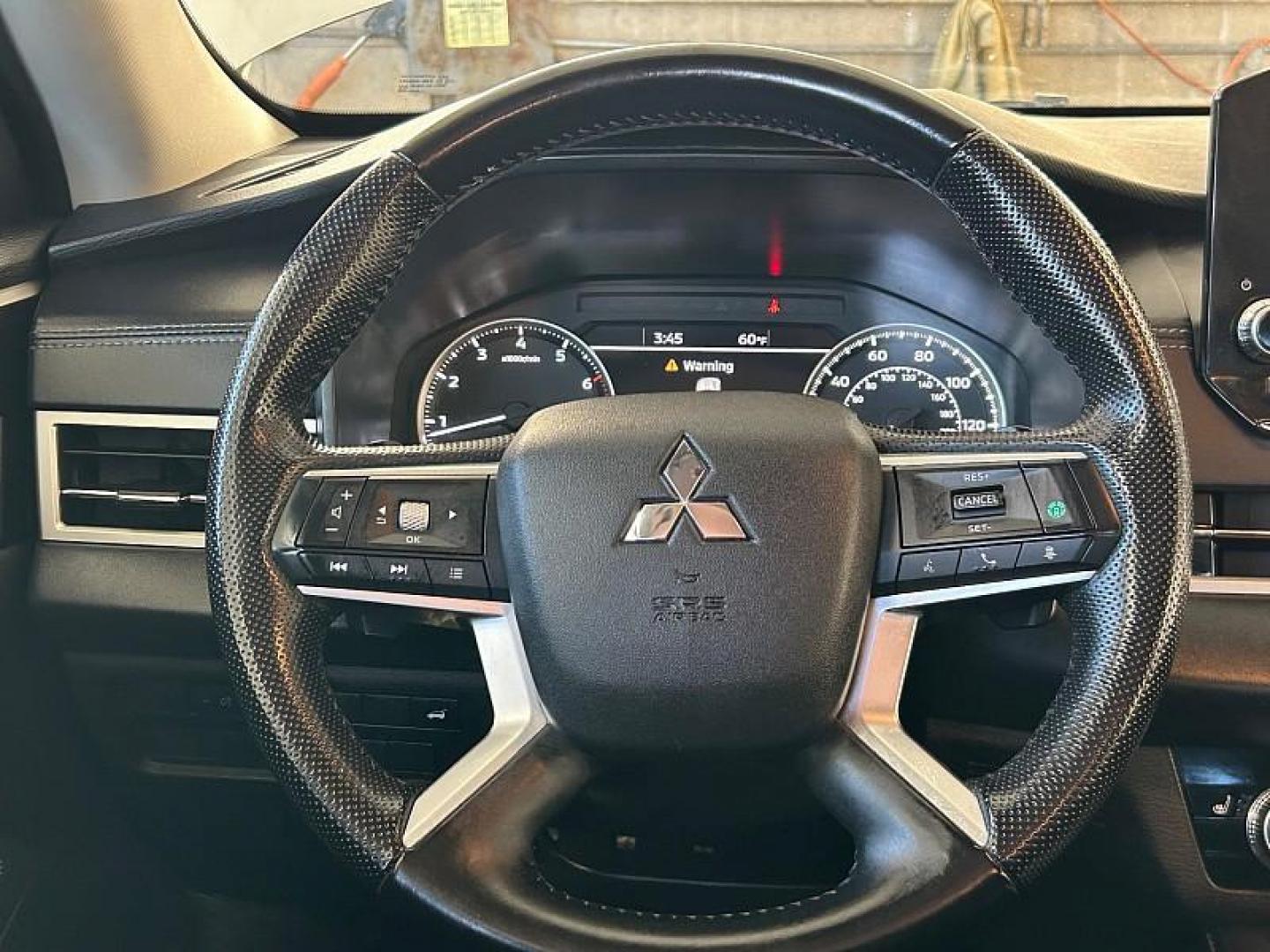 2024 SILVER Mitsubishi Outlander (JA4J4VA84RZ) with an 4-Cyl 2.5 Liter engine, Automatic CVT transmission, located at 412 Auto Vista Drive, Palmdale, CA, 93551, (661) 945-0620, 34.592636, -118.136681 - Photo#20