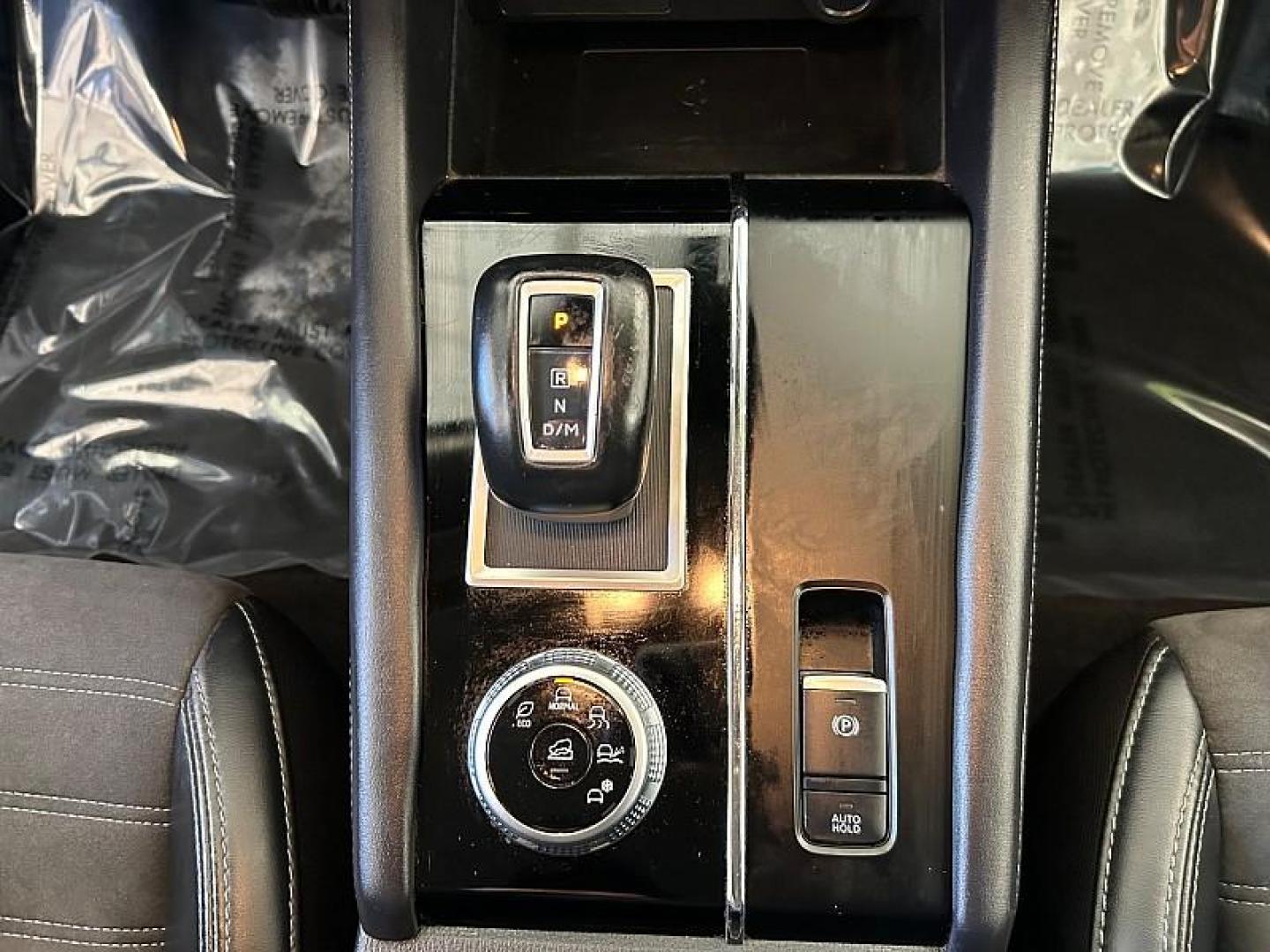 2024 SILVER Mitsubishi Outlander (JA4J4VA84RZ) with an 4-Cyl 2.5 Liter engine, Automatic CVT transmission, located at 412 Auto Vista Drive, Palmdale, CA, 93551, (661) 945-0620, 34.592636, -118.136681 - Photo#23