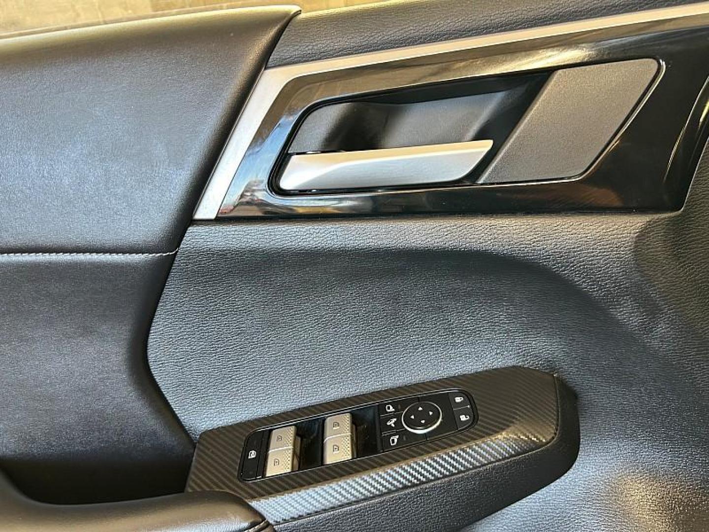 2024 SILVER Mitsubishi Outlander (JA4J4VA84RZ) with an 4-Cyl 2.5 Liter engine, Automatic CVT transmission, located at 412 Auto Vista Drive, Palmdale, CA, 93551, (661) 945-0620, 34.592636, -118.136681 - Photo#31