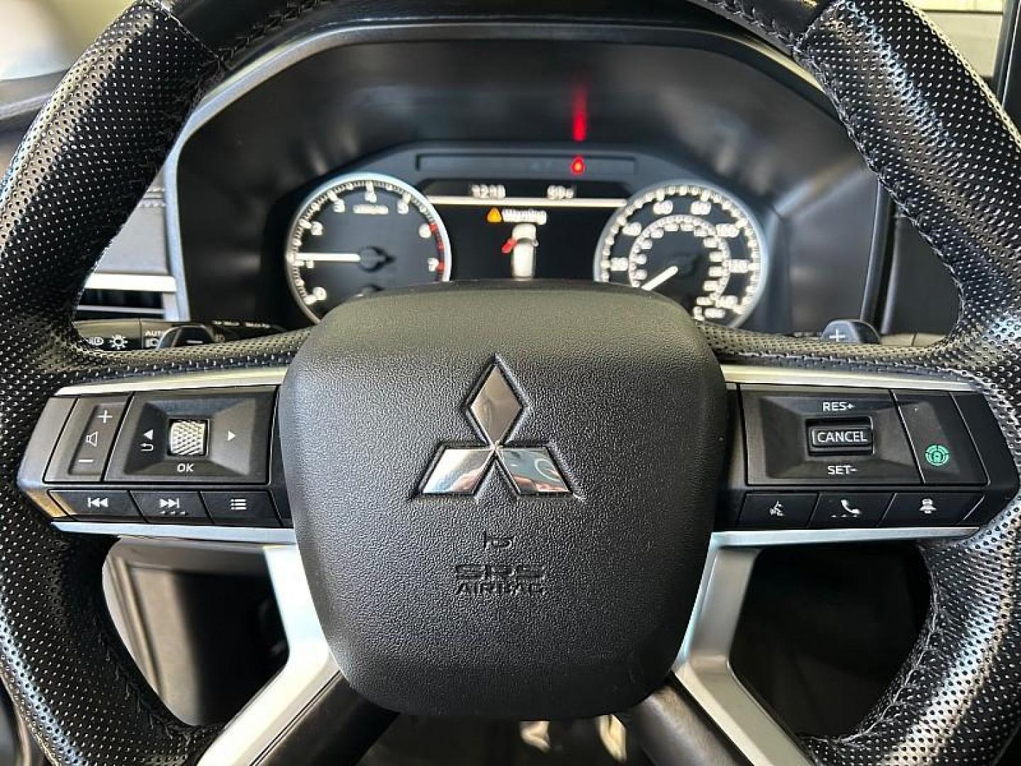 2024 SILVER Mitsubishi Outlander (JA4J4VA84RZ) with an 4-Cyl 2.5 Liter engine, Automatic CVT transmission, located at 412 Auto Vista Drive, Palmdale, CA, 93551, (661) 945-0620, 34.592636, -118.136681 - Photo#17