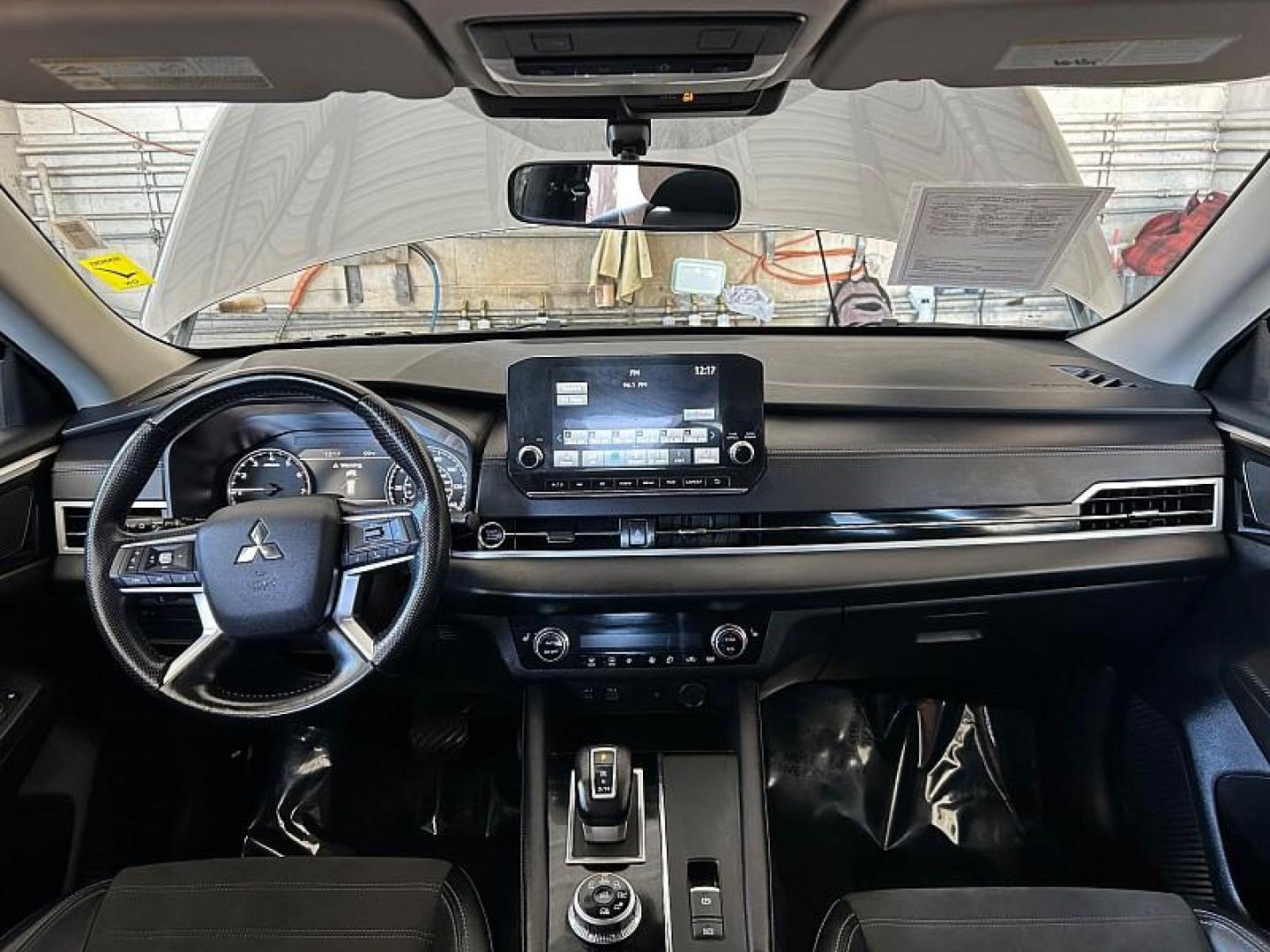 2024 SILVER Mitsubishi Outlander (JA4J4VA84RZ) with an 4-Cyl 2.5 Liter engine, Automatic CVT transmission, located at 412 Auto Vista Drive, Palmdale, CA, 93551, (661) 945-0620, 34.592636, -118.136681 - Photo#22