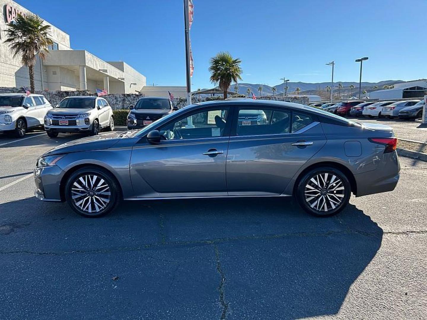 2024 GRAY Nissan Altima (1N4BL4DV3RN) with an 4-Cyl 2.5 Liter engine, Automatic Xtronic CVT transmission, located at 412 Auto Vista Drive, Palmdale, CA, 93551, (661) 945-0620, 34.592636, -118.136681 - Photo#4