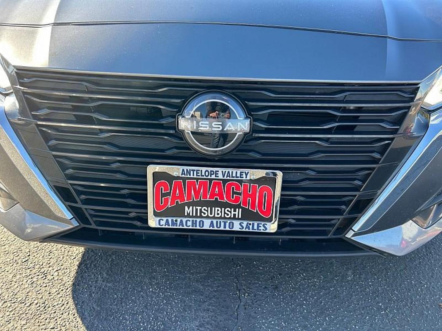 2024 GRAY Nissan Altima (1N4BL4DV3RN) with an 4-Cyl 2.5 Liter engine, Automatic Xtronic CVT transmission, located at 412 Auto Vista Drive, Palmdale, CA, 93551, (661) 945-0620, 34.592636, -118.136681 - Photo#8