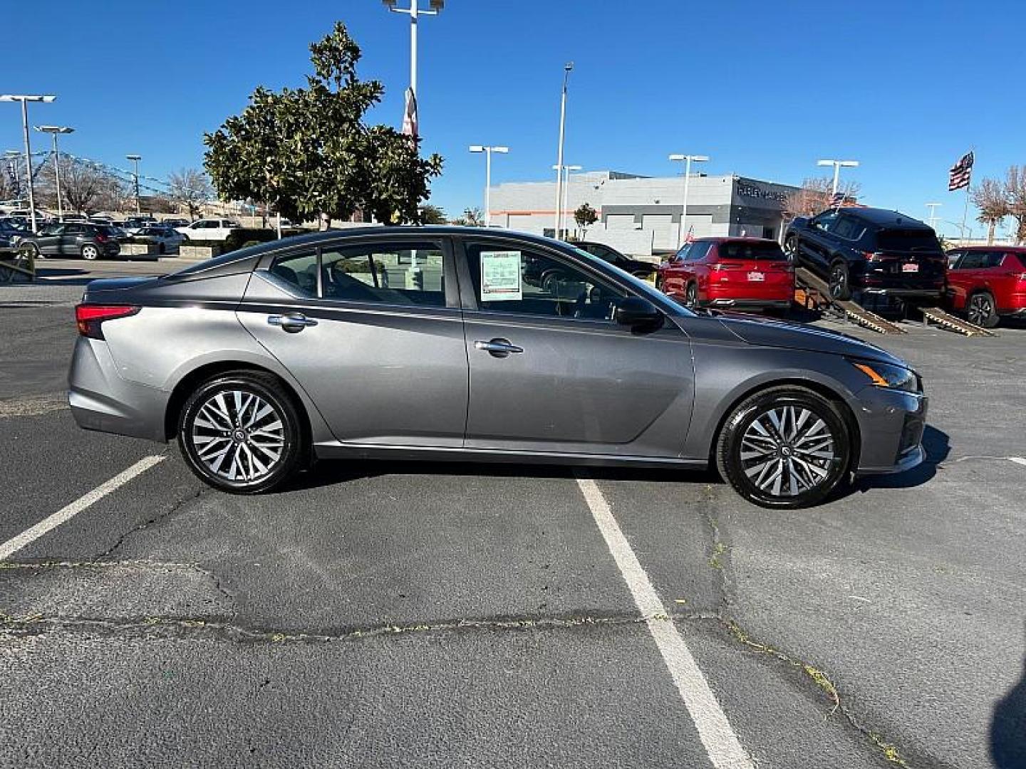 2024 GRAY Nissan Altima (1N4BL4DV3RN) with an 4-Cyl 2.5 Liter engine, Automatic Xtronic CVT transmission, located at 412 Auto Vista Drive, Palmdale, CA, 93551, (661) 945-0620, 34.592636, -118.136681 - Photo#9