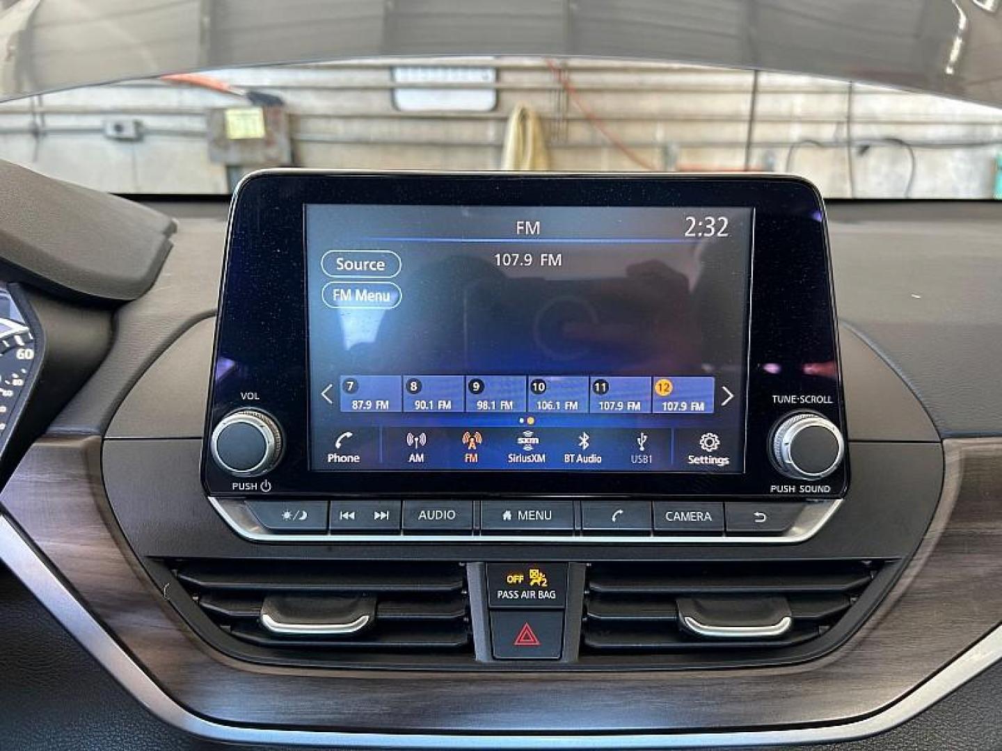 2024 GRAY Nissan Altima (1N4BL4DV3RN) with an 4-Cyl 2.5 Liter engine, Automatic Xtronic CVT transmission, located at 412 Auto Vista Drive, Palmdale, CA, 93551, (661) 945-0620, 34.592636, -118.136681 - Photo#18