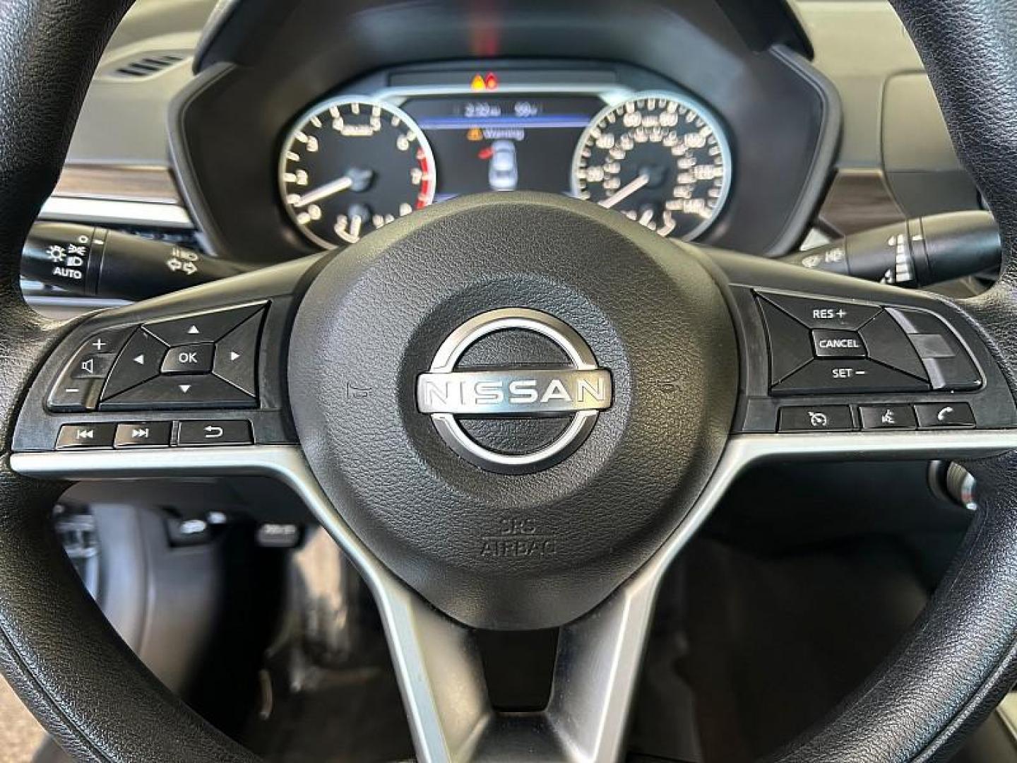 2024 GRAY Nissan Altima (1N4BL4DV3RN) with an 4-Cyl 2.5 Liter engine, Automatic Xtronic CVT transmission, located at 412 Auto Vista Drive, Palmdale, CA, 93551, (661) 945-0620, 34.592636, -118.136681 - Photo#26