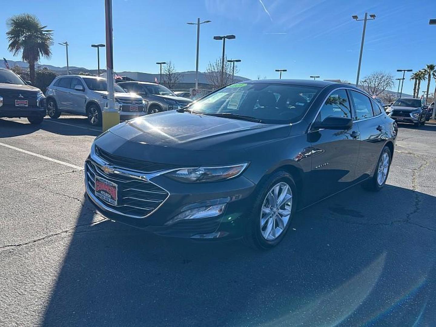 2023 GRAY Chevrolet Malibu (1G1ZD5ST9PF) with an 4-Cyl Turbo 1.5 Liter engine, Automatic CVT transmission, located at 412 Auto Vista Drive, Palmdale, CA, 93551, (661) 945-0620, 34.592636, -118.136681 - Photo#4