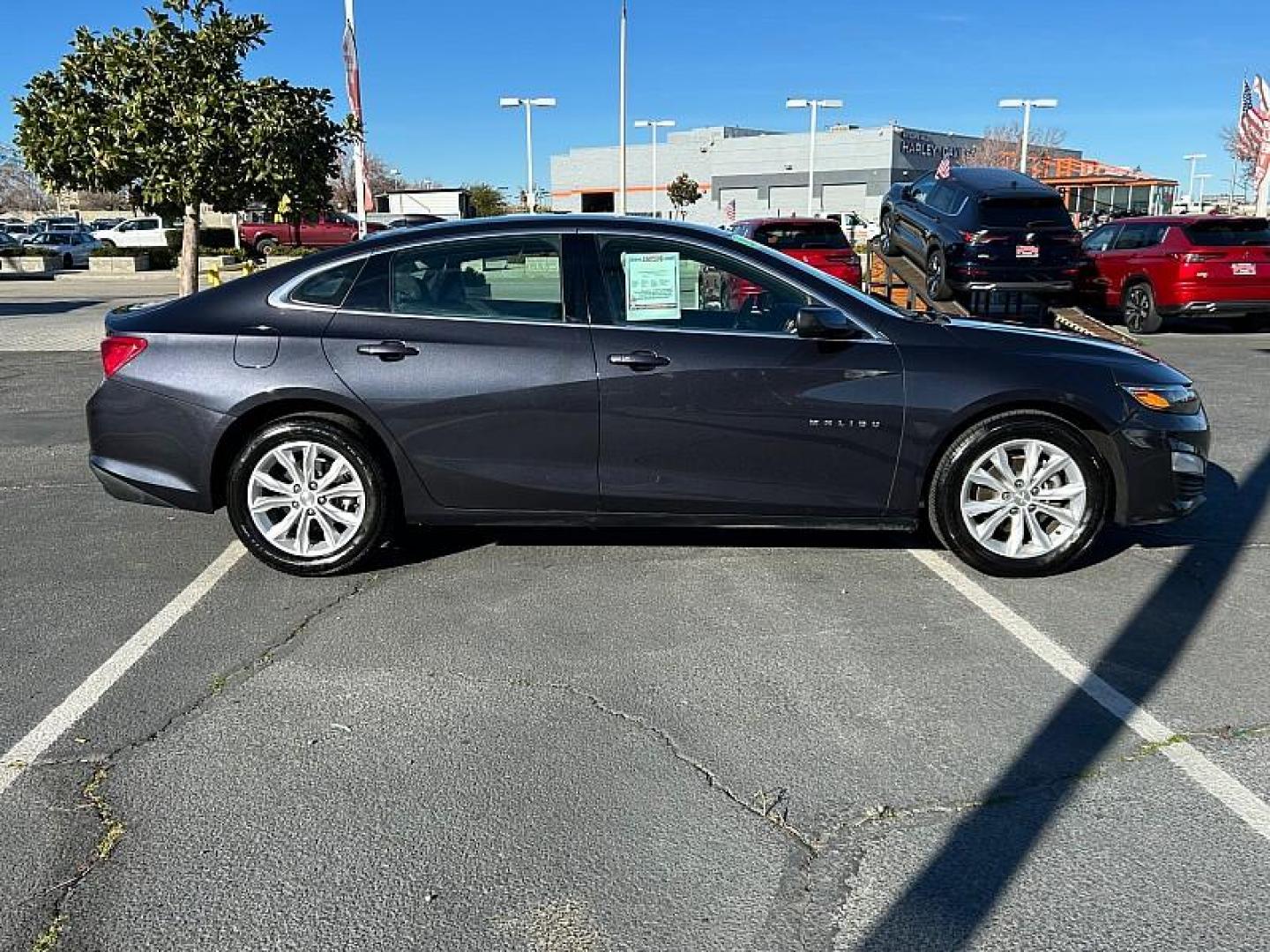 2023 GRAY Chevrolet Malibu (1G1ZD5ST9PF) with an 4-Cyl Turbo 1.5 Liter engine, Automatic CVT transmission, located at 412 Auto Vista Drive, Palmdale, CA, 93551, (661) 945-0620, 34.592636, -118.136681 - Photo#19