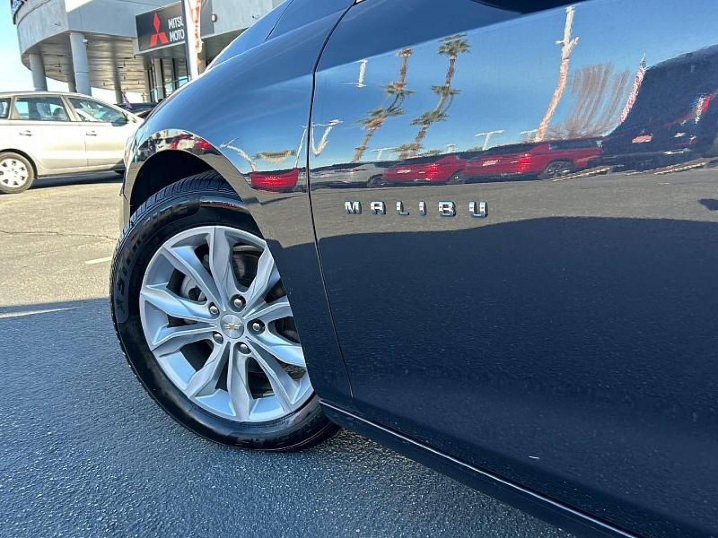 2023 GRAY Chevrolet Malibu (1G1ZD5ST9PF) with an 4-Cyl Turbo 1.5 Liter engine, Automatic CVT transmission, located at 412 Auto Vista Drive, Palmdale, CA, 93551, (661) 945-0620, 34.592636, -118.136681 - Photo#27