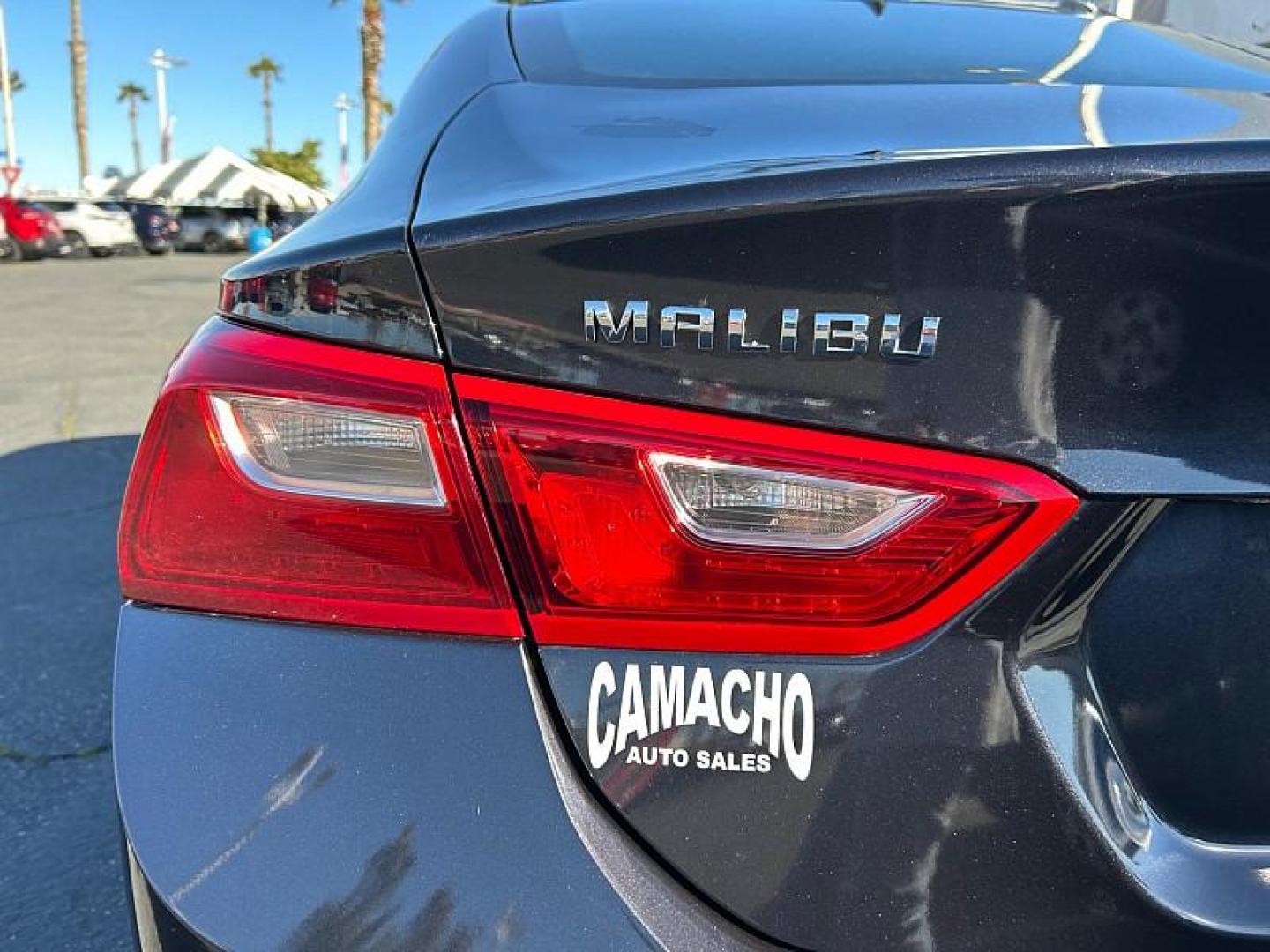 2023 GRAY Chevrolet Malibu (1G1ZD5ST9PF) with an 4-Cyl Turbo 1.5 Liter engine, Automatic CVT transmission, located at 412 Auto Vista Drive, Palmdale, CA, 93551, (661) 945-0620, 34.592636, -118.136681 - Photo#3