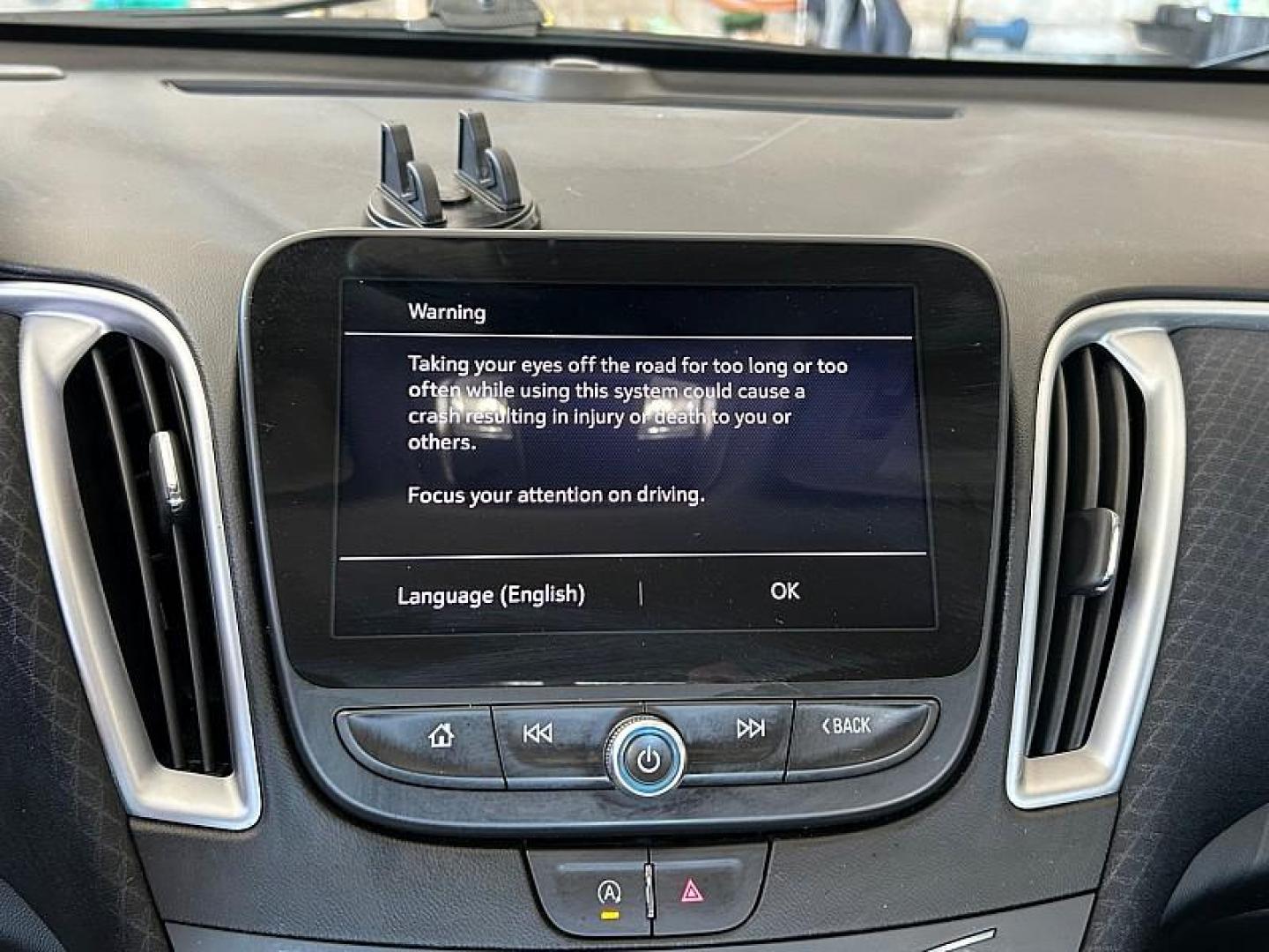 2023 GRAY Chevrolet Malibu (1G1ZD5ST9PF) with an 4-Cyl Turbo 1.5 Liter engine, Automatic CVT transmission, located at 412 Auto Vista Drive, Palmdale, CA, 93551, (661) 945-0620, 34.592636, -118.136681 - Photo#28