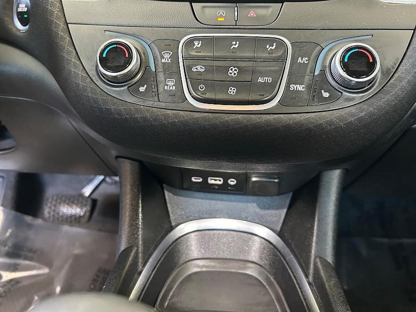 2023 GRAY Chevrolet Malibu (1G1ZD5ST9PF) with an 4-Cyl Turbo 1.5 Liter engine, Automatic CVT transmission, located at 412 Auto Vista Drive, Palmdale, CA, 93551, (661) 945-0620, 34.592636, -118.136681 - Photo#31