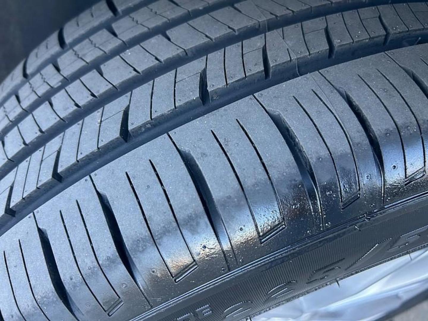 2023 GRAY Chevrolet Malibu (1G1ZD5ST9PF) with an 4-Cyl Turbo 1.5 Liter engine, Automatic CVT transmission, located at 412 Auto Vista Drive, Palmdale, CA, 93551, (661) 945-0620, 34.592636, -118.136681 - Photo#50