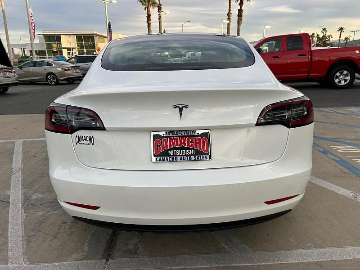 2022 WHITE Tesla Model 3 (5YJ3E1EA3NF) with an AC Electric Motor engine, Single-Speed Fixed Gear transmission, located at 412 Auto Vista Drive, Palmdale, CA, 93551, (661) 945-0620, 34.592636, -118.136681 - Photo#3