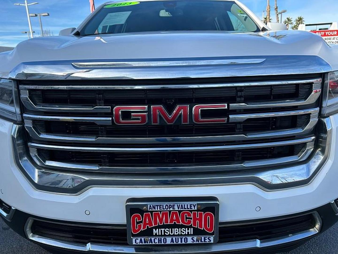 2023 WHITE GMC Acadia (1GKKNML47PZ) with an V6 3.6 Liter engine, Automatic 9-Spd transmission, located at 412 Auto Vista Drive, Palmdale, CA, 93551, (661) 945-0620, 34.592636, -118.136681 - Photo#11
