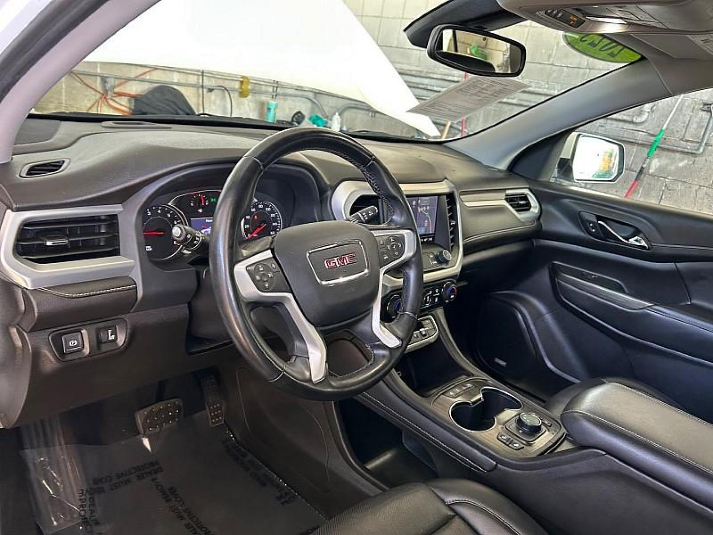 2023 WHITE GMC Acadia (1GKKNML47PZ) with an V6 3.6 Liter engine, Automatic 9-Spd transmission, located at 412 Auto Vista Drive, Palmdale, CA, 93551, (661) 945-0620, 34.592636, -118.136681 - Photo#19