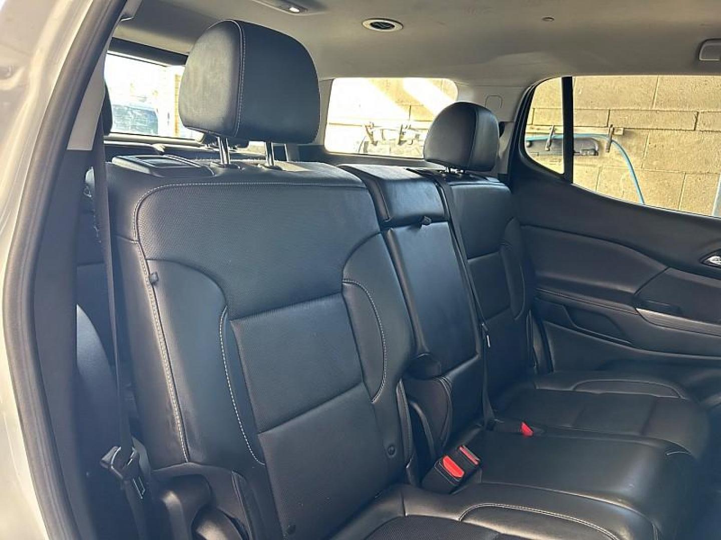 2023 WHITE GMC Acadia (1GKKNML47PZ) with an V6 3.6 Liter engine, Automatic 9-Spd transmission, located at 412 Auto Vista Drive, Palmdale, CA, 93551, (661) 945-0620, 34.592636, -118.136681 - Photo#30