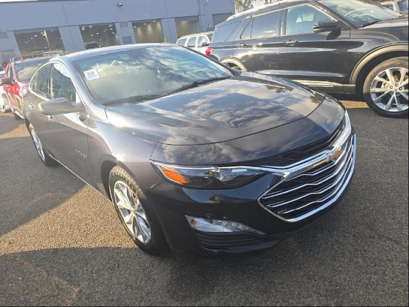 2023 GRAY Chevrolet Malibu (1G1ZD5ST2PF) with an 4-Cyl Turbo 1.5 Liter engine, Automatic CVT transmission, located at 412 Auto Vista Drive, Palmdale, CA, 93551, (661) 945-0620, 34.592636, -118.136681 - Photo#2