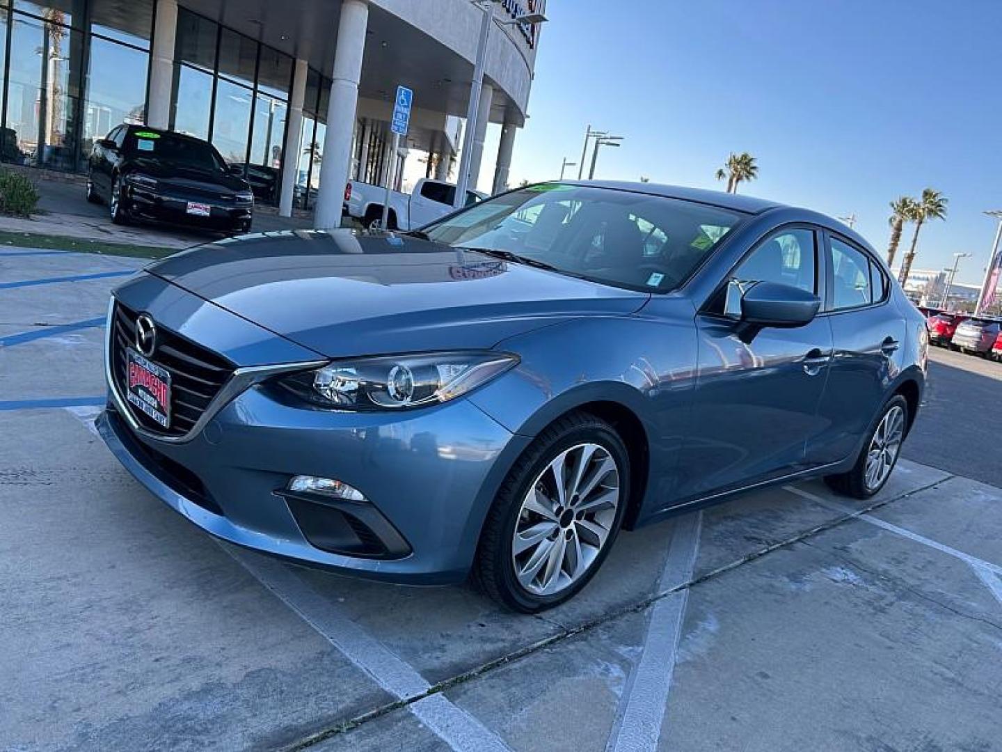 2015 BLUE Mazda Mazda3 (3MZBM1U71FM) with an 4-Cyl SKYACTIV-G 2.0L engine, Auto 6-Spd SKYACTIV-Drv transmission, located at 412 Auto Vista Drive, Palmdale, CA, 93551, (661) 945-0620, 34.592636, -118.136681 - Photo#2
