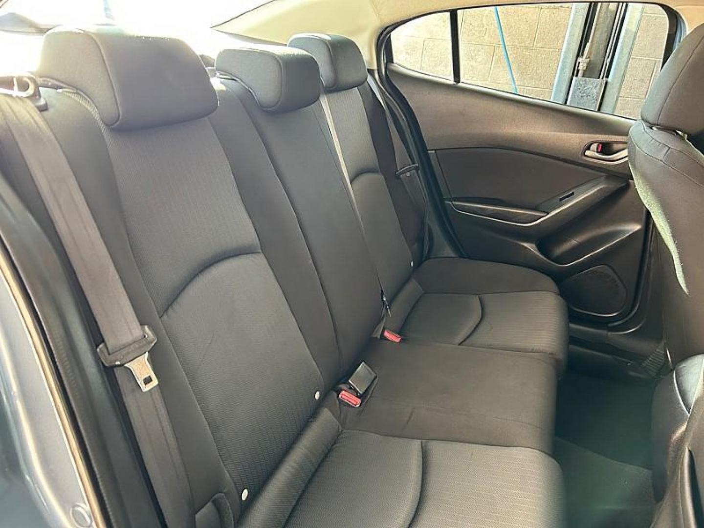 2015 BLUE Mazda Mazda3 (3MZBM1U71FM) with an 4-Cyl SKYACTIV-G 2.0L engine, Auto 6-Spd SKYACTIV-Drv transmission, located at 412 Auto Vista Drive, Palmdale, CA, 93551, (661) 945-0620, 34.592636, -118.136681 - Photo#28