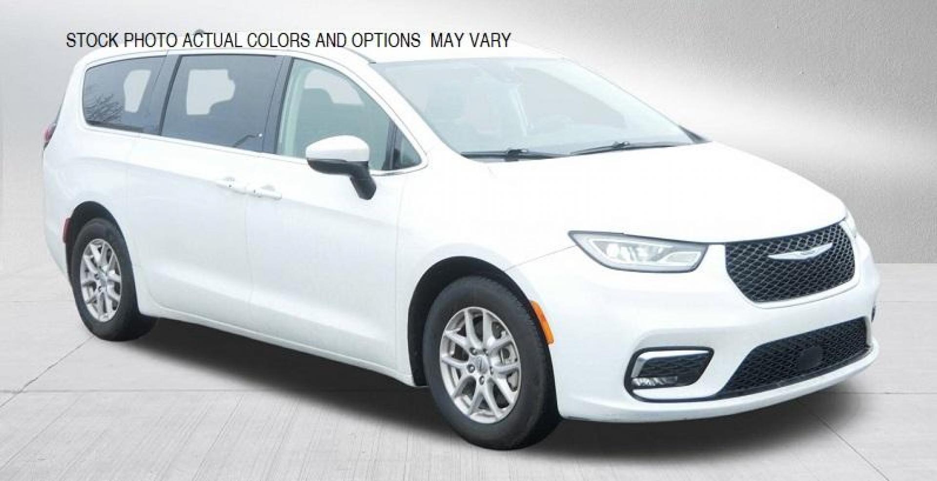 2023 WHITE Chrysler Pacifica (2C4RC1BG7PR) with an V6 3.6 Liter engine, Automatic 9-Spd transmission, located at 412 Auto Vista Drive, Palmdale, CA, 93551, (661) 945-0620, 34.592636, -118.136681 - Photo#0