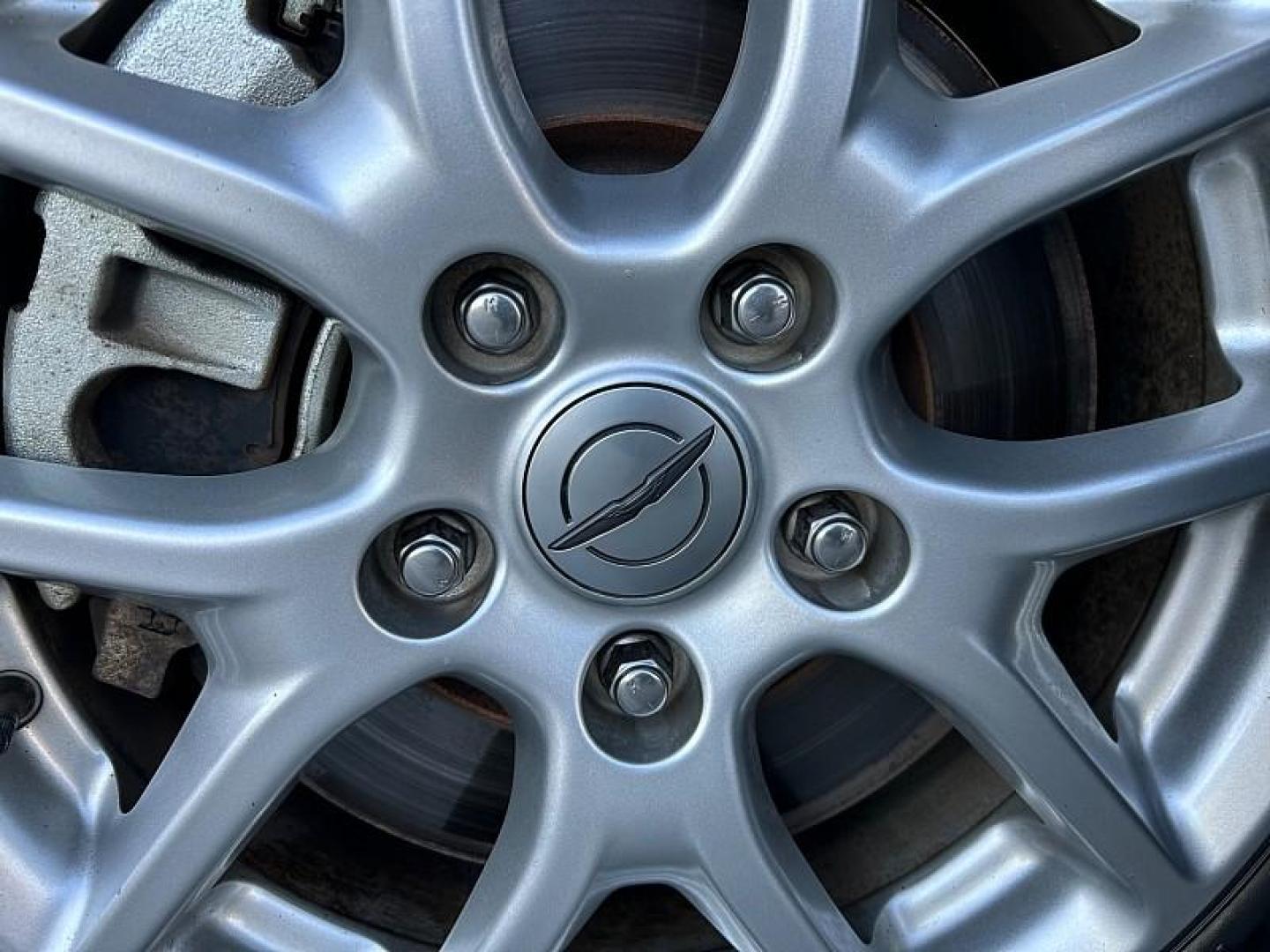 2023 WHITE Chrysler Pacifica (2C4RC1BG7PR) with an V6 3.6 Liter engine, Automatic 9-Spd transmission, located at 412 Auto Vista Drive, Palmdale, CA, 93551, (661) 945-0620, 34.592636, -118.136681 - Photo#15