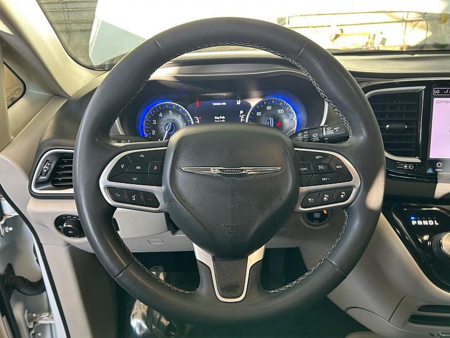 2023 WHITE Chrysler Pacifica (2C4RC1BG7PR) with an V6 3.6 Liter engine, Automatic 9-Spd transmission, located at 412 Auto Vista Drive, Palmdale, CA, 93551, (661) 945-0620, 34.592636, -118.136681 - Photo#20