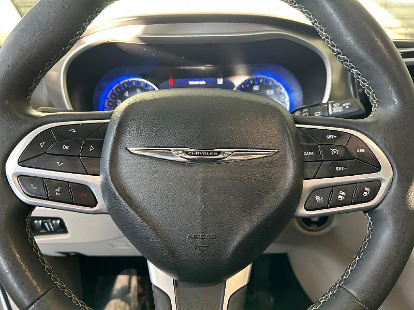2023 WHITE Chrysler Pacifica (2C4RC1BG7PR) with an V6 3.6 Liter engine, Automatic 9-Spd transmission, located at 412 Auto Vista Drive, Palmdale, CA, 93551, (661) 945-0620, 34.592636, -118.136681 - Photo#27