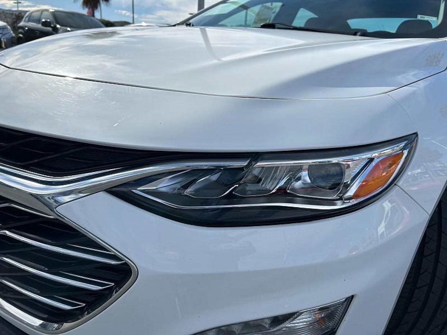 2024 WHITE Chevrolet Malibu (1G1ZE5ST2RF) with an 4-Cyl Turbo 1.5 Liter engine, Automatic CVT transmission, located at 412 Auto Vista Drive, Palmdale, CA, 93551, (661) 945-0620, 34.592636, -118.136681 - Photo#8