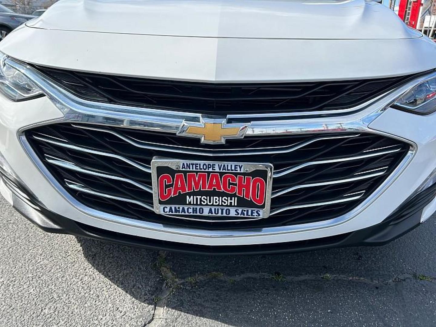 2024 WHITE Chevrolet Malibu (1G1ZE5ST2RF) with an 4-Cyl Turbo 1.5 Liter engine, Automatic CVT transmission, located at 412 Auto Vista Drive, Palmdale, CA, 93551, (661) 945-0620, 34.592636, -118.136681 - Photo#9