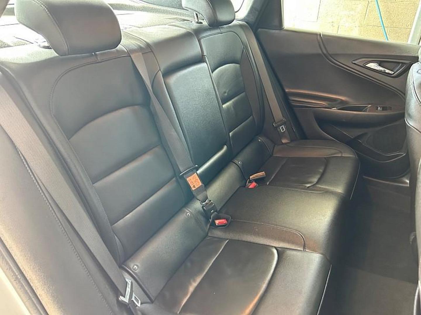 2024 WHITE Chevrolet Malibu (1G1ZE5ST2RF) with an 4-Cyl Turbo 1.5 Liter engine, Automatic CVT transmission, located at 412 Auto Vista Drive, Palmdale, CA, 93551, (661) 945-0620, 34.592636, -118.136681 - Photo#24