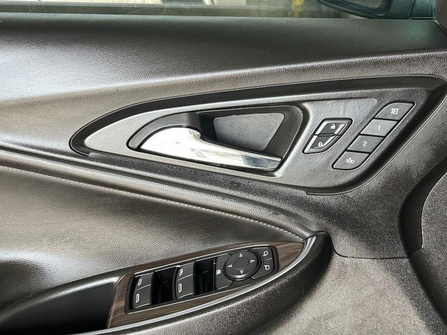 2024 WHITE Chevrolet Malibu (1G1ZE5ST2RF) with an 4-Cyl Turbo 1.5 Liter engine, Automatic CVT transmission, located at 412 Auto Vista Drive, Palmdale, CA, 93551, (661) 945-0620, 34.592636, -118.136681 - Photo#26