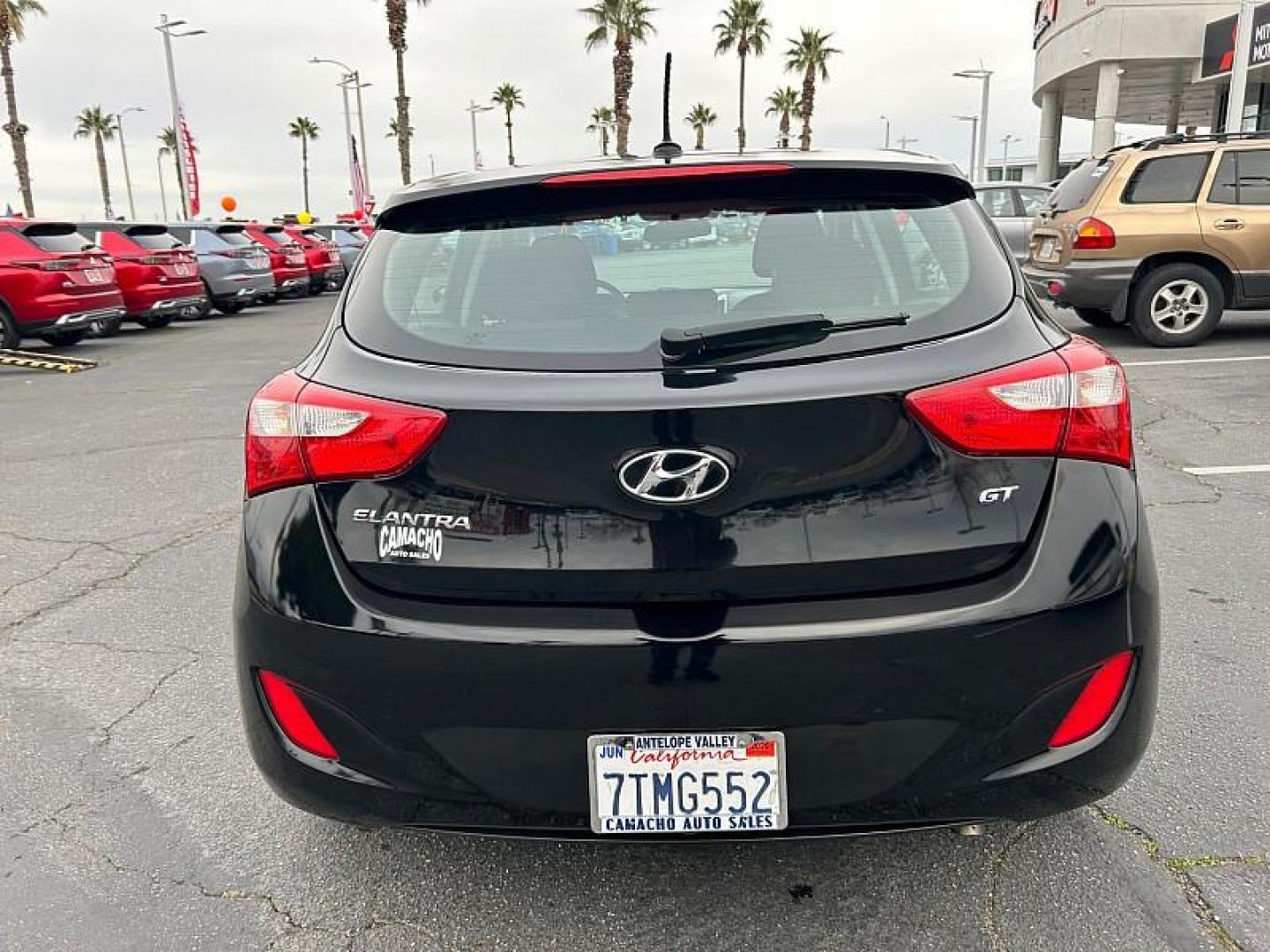 2017 BLACK Hyundai Elantra GT (KMHD35LHXHU) with an 4-Cyl 2.0 Liter engine, Auto 6-Spd Shiftronic transmission, located at 412 Auto Vista Drive, Palmdale, CA, 93551, (661) 945-0620, 34.592636, -118.136681 - Photo#9