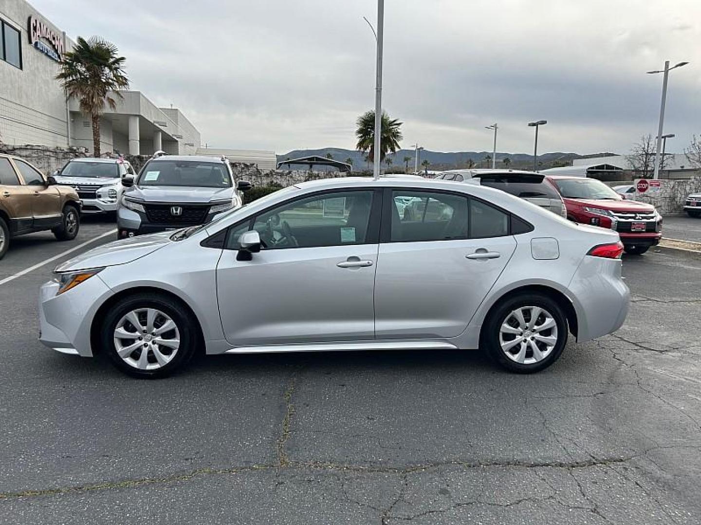 2024 GRAY Toyota Corolla (5YFB4MDE6RP) with an 4-Cyl Hybrid 1.8 Liter engine, Automatic CVT transmission, located at 412 Auto Vista Drive, Palmdale, CA, 93551, (661) 945-0620, 34.592636, -118.136681 - Photo#5
