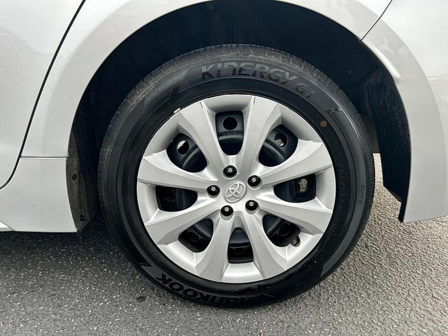 2024 GRAY Toyota Corolla (5YFB4MDE6RP) with an 4-Cyl Hybrid 1.8 Liter engine, Automatic CVT transmission, located at 412 Auto Vista Drive, Palmdale, CA, 93551, (661) 945-0620, 34.592636, -118.136681 - Photo#13