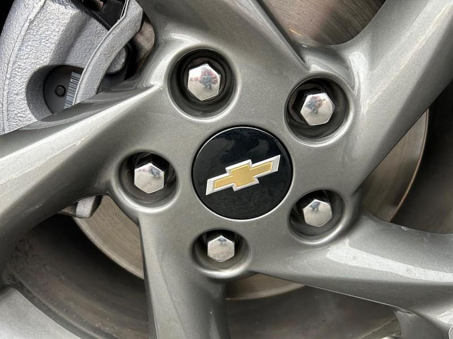 2025 WHITE Chevrolet Trax (KL77LHEP0SC) with an 3-Cyl Turbo 1.2 Liter engine, Automatic transmission, located at 412 Auto Vista Drive, Palmdale, CA, 93551, (661) 945-0620, 34.592636, -118.136681 - Photo#16