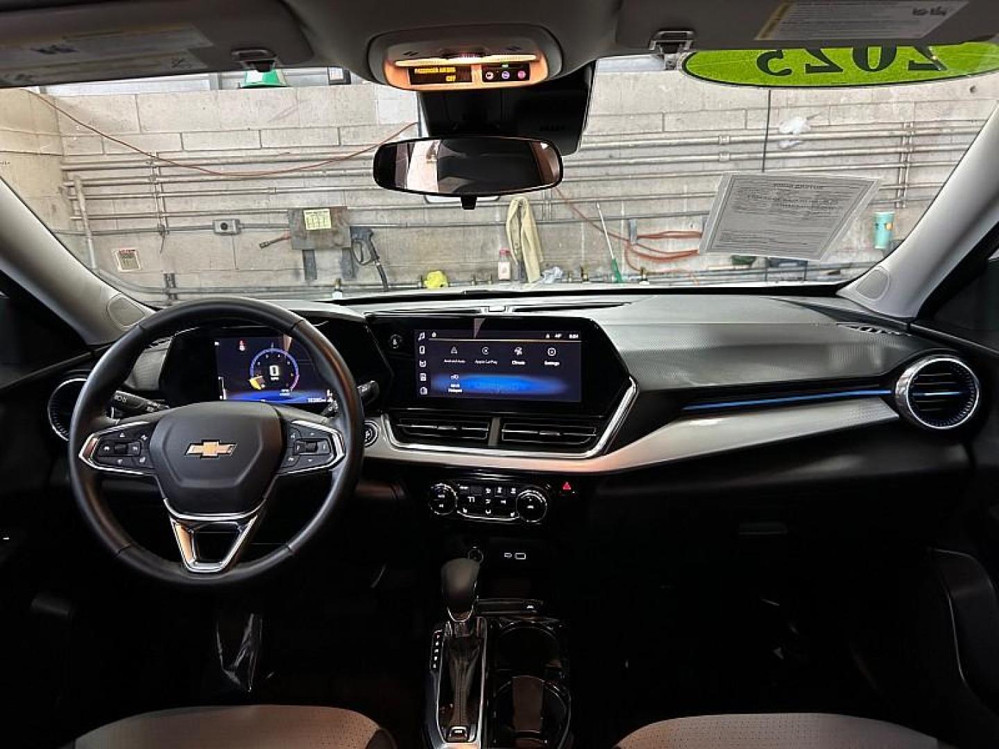 2025 WHITE Chevrolet Trax (KL77LHEP0SC) with an 3-Cyl Turbo 1.2 Liter engine, Automatic transmission, located at 412 Auto Vista Drive, Palmdale, CA, 93551, (661) 945-0620, 34.592636, -118.136681 - Photo#26