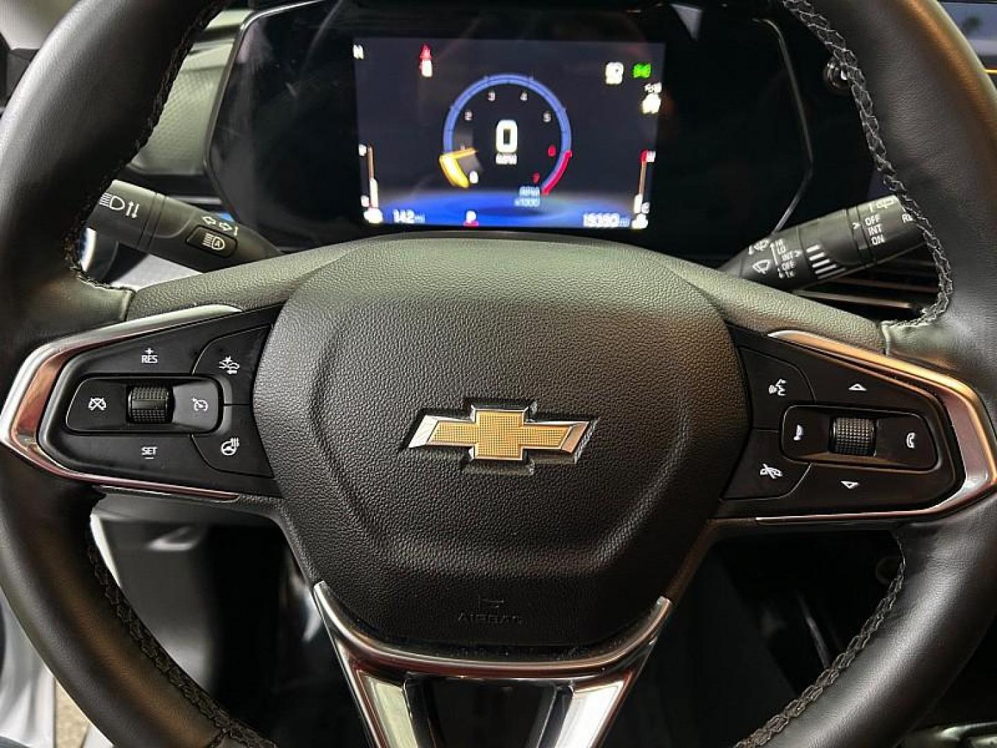 2025 WHITE Chevrolet Trax (KL77LHEP0SC) with an 3-Cyl Turbo 1.2 Liter engine, Automatic transmission, located at 412 Auto Vista Drive, Palmdale, CA, 93551, (661) 945-0620, 34.592636, -118.136681 - Photo#27