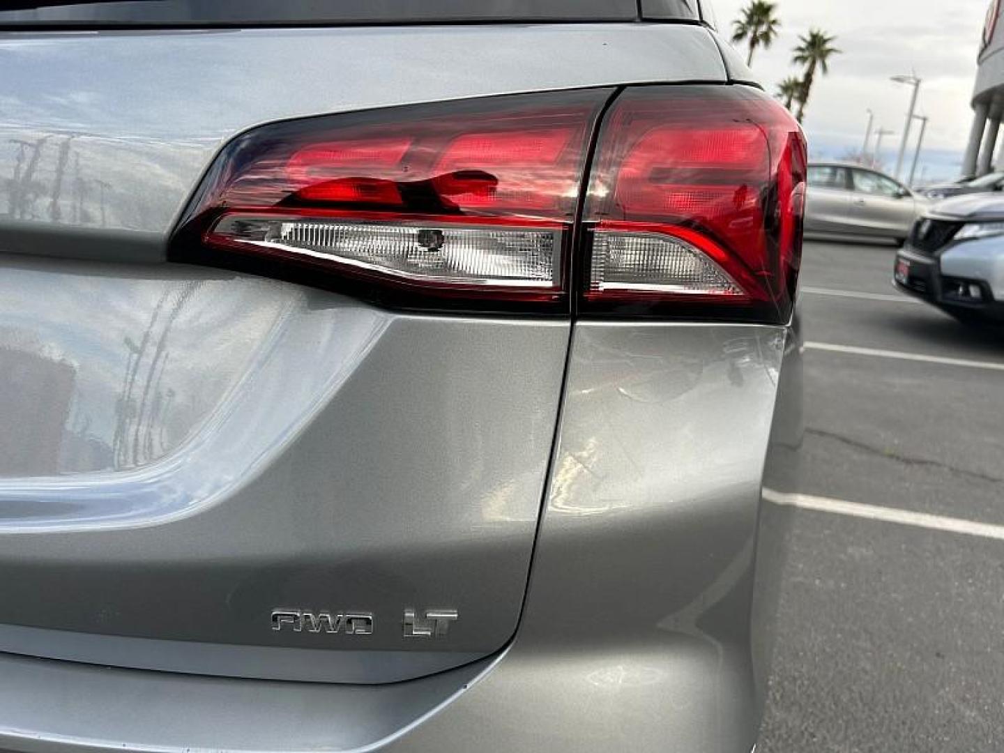 2024 SILVER Chevrolet Equinox (3GNAXUEGXRL) with an 4-Cyl Turbo 1.5 Liter engine, Automatic 6-Spd w/Overdrive transmission, located at 412 Auto Vista Drive, Palmdale, CA, 93551, (661) 945-0620, 34.592636, -118.136681 - Photo#14