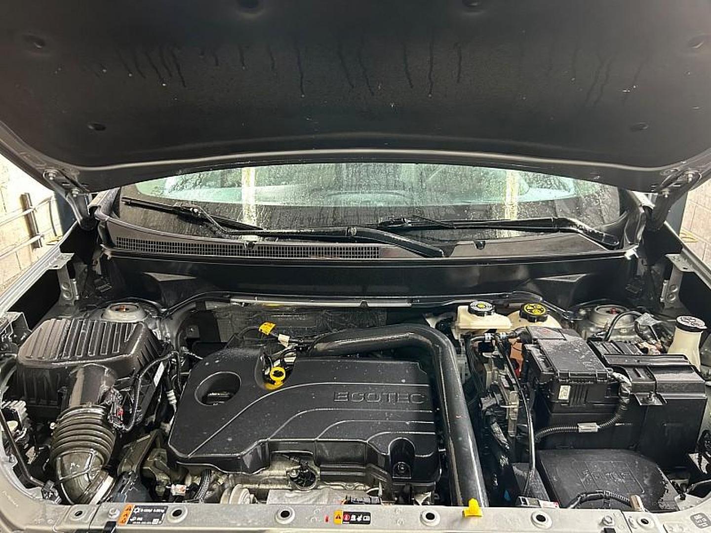 2024 SILVER Chevrolet Equinox (3GNAXUEGXRL) with an 4-Cyl Turbo 1.5 Liter engine, Automatic 6-Spd w/Overdrive transmission, located at 412 Auto Vista Drive, Palmdale, CA, 93551, (661) 945-0620, 34.592636, -118.136681 - Photo#25