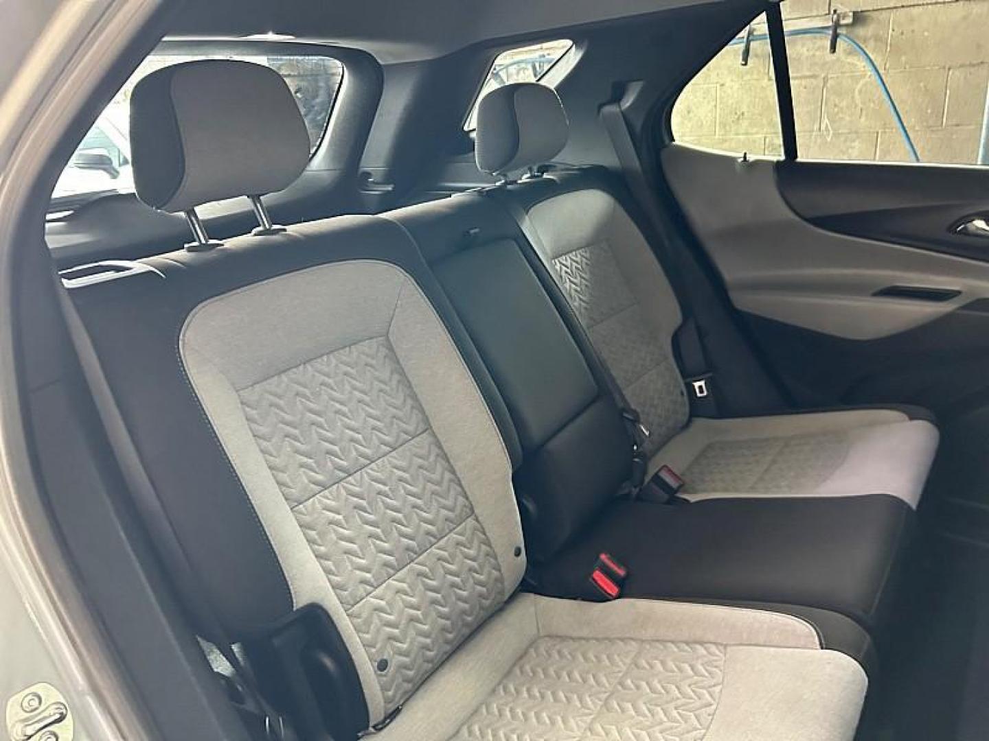 2024 SILVER Chevrolet Equinox (3GNAXUEGXRL) with an 4-Cyl Turbo 1.5 Liter engine, Automatic 6-Spd w/Overdrive transmission, located at 412 Auto Vista Drive, Palmdale, CA, 93551, (661) 945-0620, 34.592636, -118.136681 - Photo#27