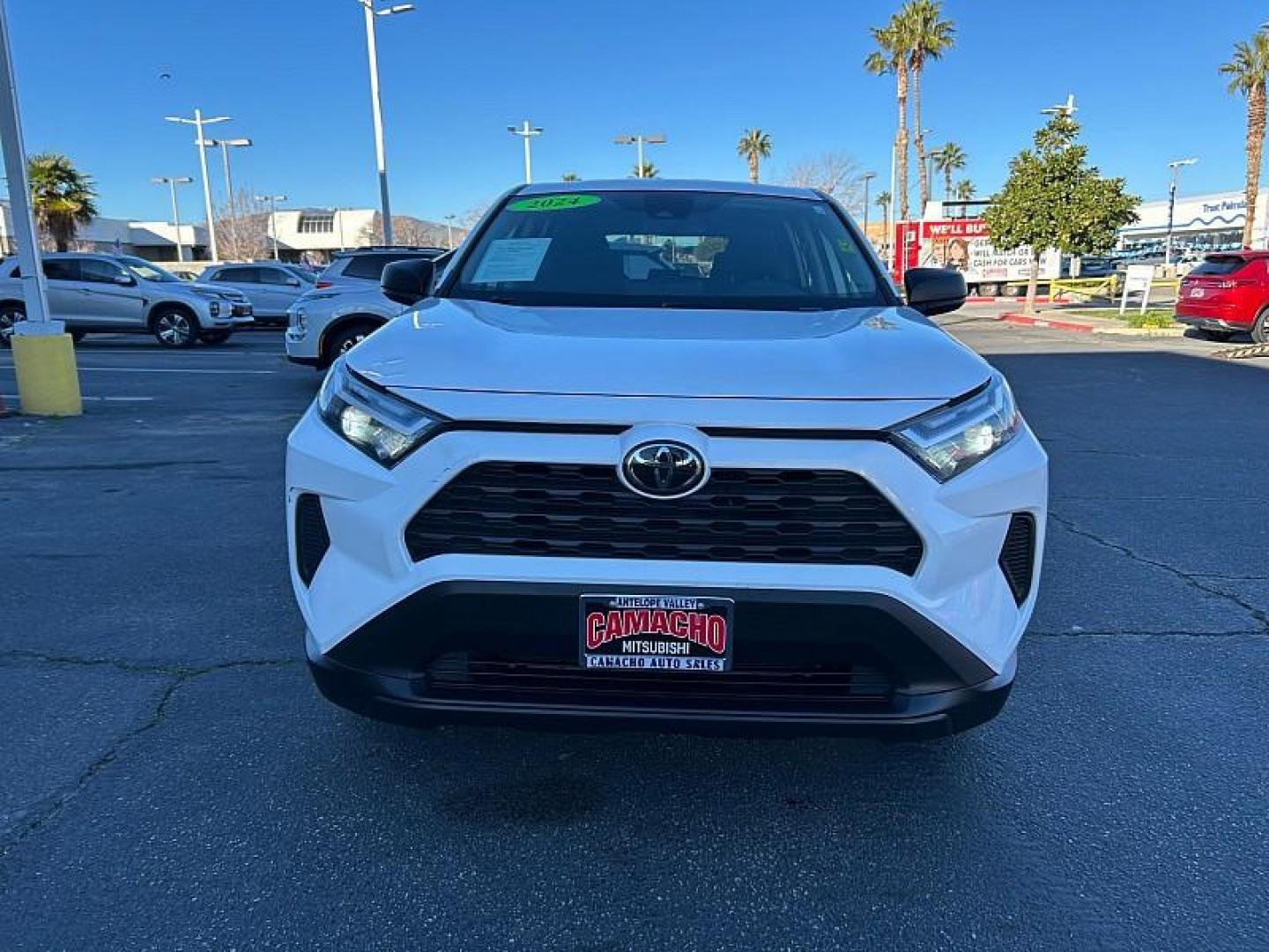 2024 WHITE Toyota RAV4 (2T3F1RFV8RC) with an 4-Cyl 2.5 Liter engine, Automatic 8-Spd w/Direct transmission, located at 412 Auto Vista Drive, Palmdale, CA, 93551, (661) 945-0620, 34.592636, -118.136681 - Photo#4