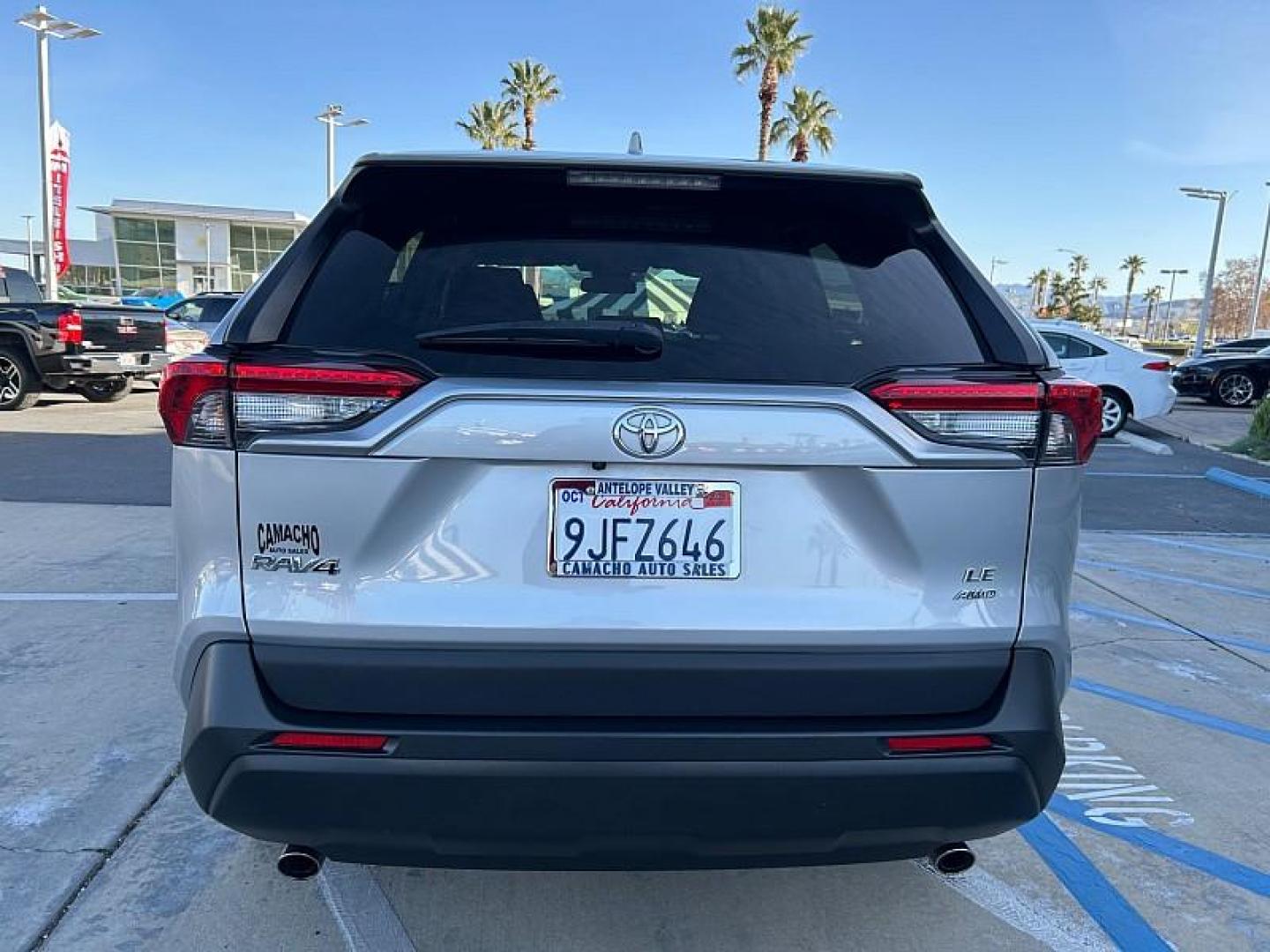 2024 SILVER Toyota RAV4 (2T3F1RFV4RW) with an 4-Cyl 2.5 Liter engine, Automatic 8-Spd w/Direct transmission, located at 412 Auto Vista Drive, Palmdale, CA, 93551, (661) 945-0620, 34.592636, -118.136681 - Photo#4